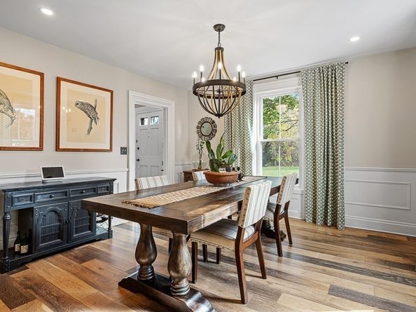 13 Blackstone St, Mendon MA 01756