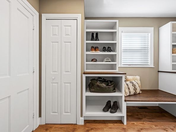 13 Blackstone St, Mendon MA 01756