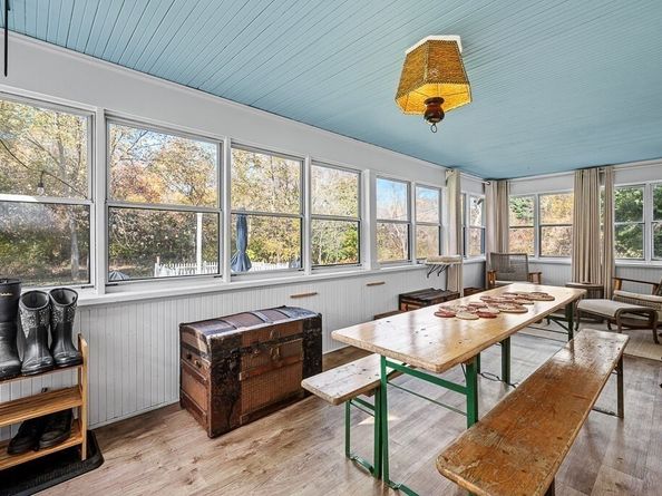 13 Blackstone St, Mendon MA 01756