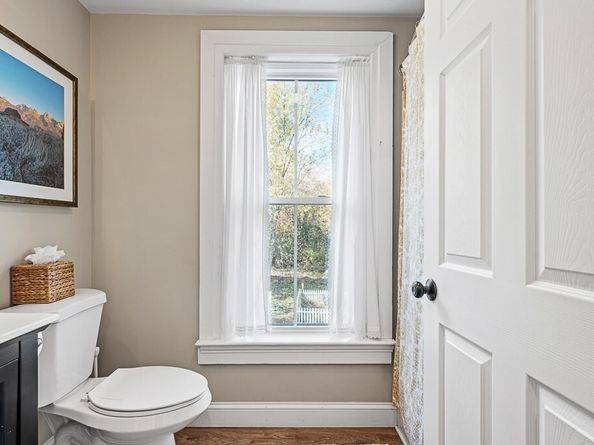 13 Blackstone St, Mendon MA 01756