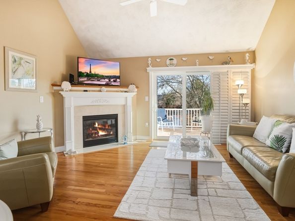 37 Peaslee Cir 37, Middleton MA 01949