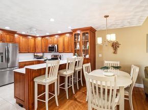 37 Peaslee Cir 37, Middleton MA 01949