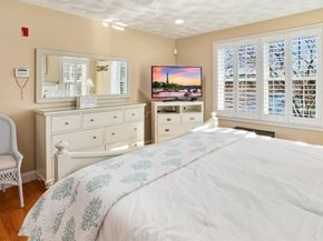 37 Peaslee Cir 37, Middleton MA 01949