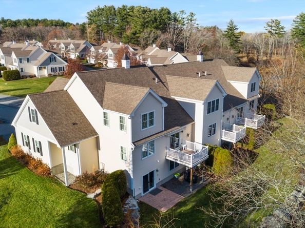 37 Peaslee Cir 37, Middleton MA 01949