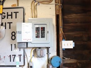 4 Grove St, Westford MA 01886