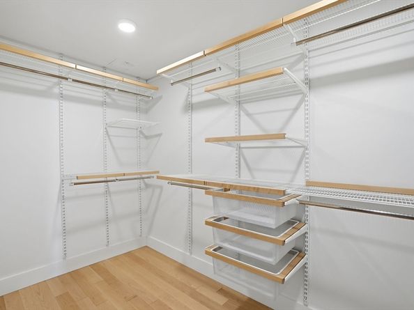 7 Beech St 211, Cambridge MA 02140