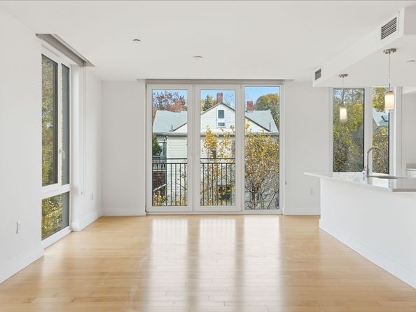 7 Beech St 211, Cambridge MA 02140