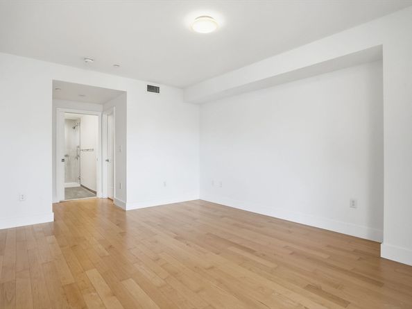 7 Beech St 211, Cambridge MA 02140