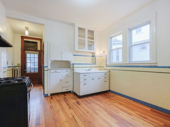 8-10 Benedict Avenue, Somerville MA 02145