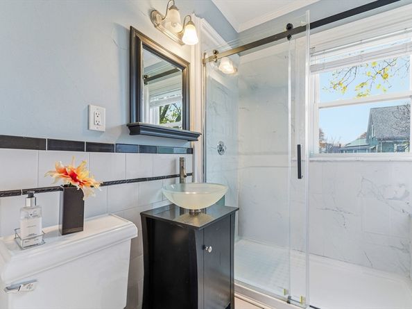 29-31 Essex Ave. 2, Swampscott MA 01907