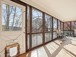 15 N Cove Rd, Sterling MA 01564