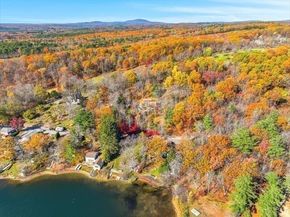 15 N Cove Rd, Sterling MA 01564