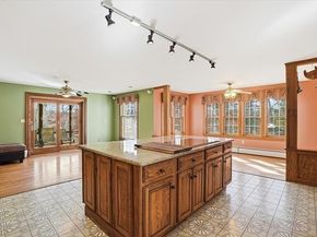 15 N Cove Rd, Sterling MA 01564