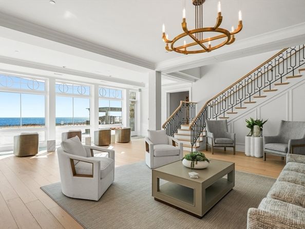 35 Littles Point Rd S201, Swampscott MA 01907