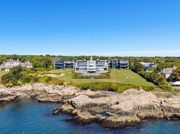 35 Littles Point Rd S201, Swampscott MA 01907