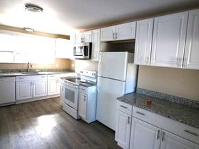 95 Laurel St, Leominster MA 01453