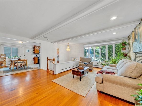 26 Beach St, Malden MA 02148
