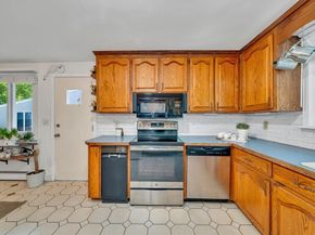 26 Beach St, Malden MA 02148