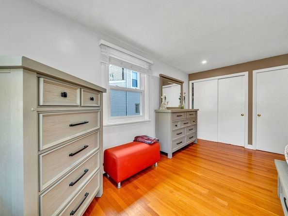 26 Beach St, Malden MA 02148