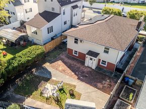 26 Beach St, Malden MA 02148