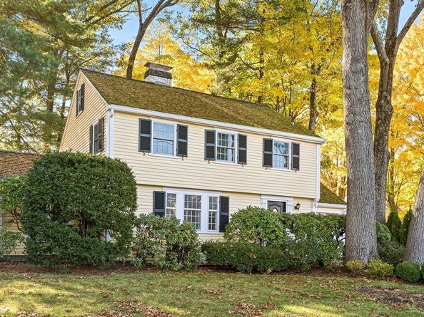 32 Wall St, Wellesley MA 02481