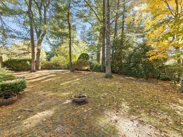 32 Wall St, Wellesley MA 02481