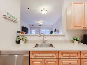 8 Walnut St 209, Peabody MA 01960