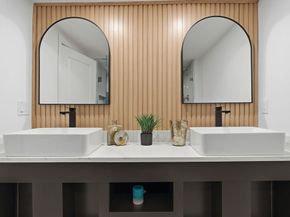 35 Oak St, Tewksbury MA 01876