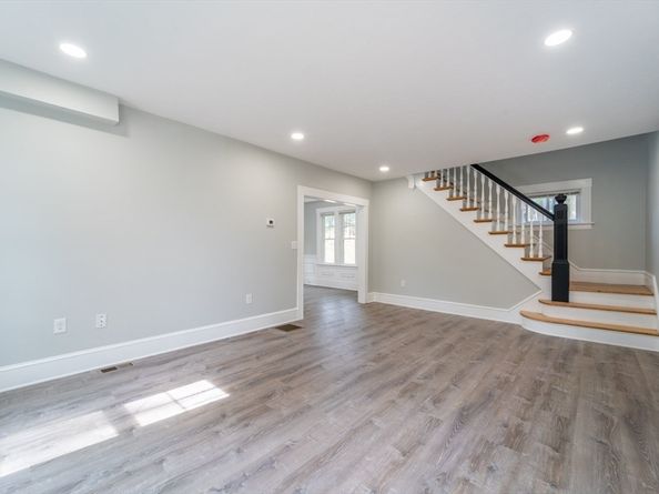 45 Goldthwaite Rd, Worcester MA 01605