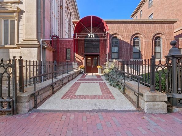 771 Harrison Ave 304, Boston MA 02118