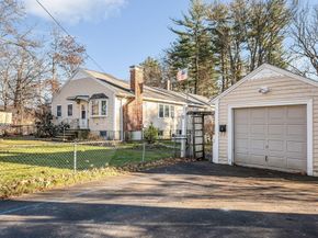 114 Lake Street, Wilmington MA 01887