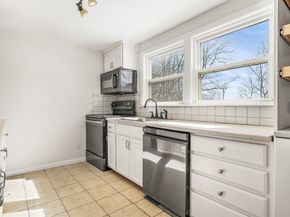 2 Perreault Ave, Billerica MA 01821