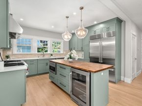 4 Grove St, Medford MA 02155