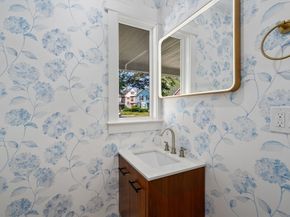 4 Grove St, Medford MA 02155