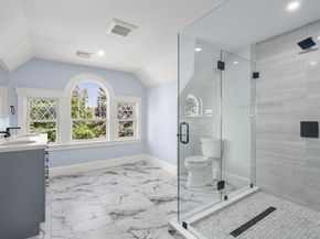 4 Grove St, Medford MA 02155