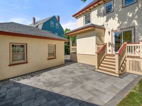 4 Grove St, Medford MA 02155