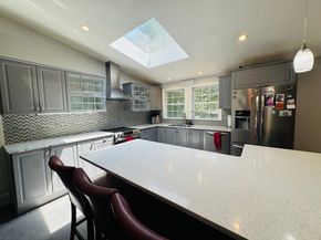 7 Thomas Dr, Framingham MA 01701