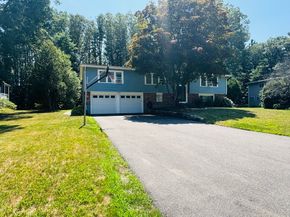 7 Thomas Dr, Framingham MA 01701