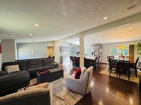 7 Thomas Dr, Framingham MA 01701