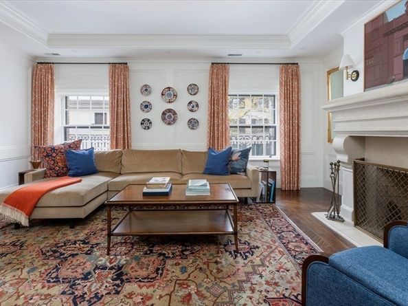 142 Chestnut St 89, Boston MA 02108