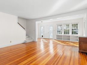 136 Leonard Street, Gloucester MA 01930