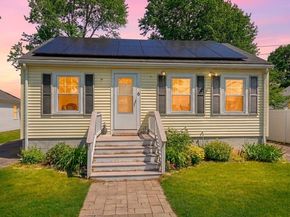 6 Pine St, Wareham MA 02571