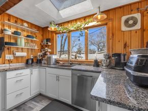 6 Pine St, Wareham MA 02571