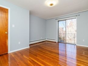 57 Saint Paul St. 19, Brookline MA 02445