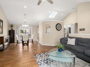 70 Moreland Green Dr, Worcester MA 01609