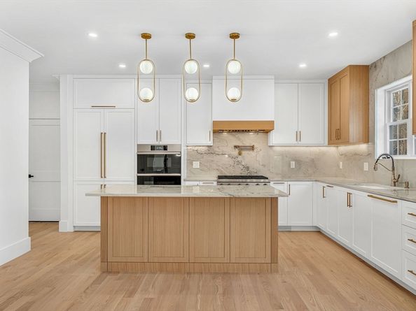 2 Sanders Lane, Bolton MA 01740