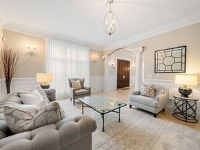 43 Bristol Rd, Wellesley MA 02481