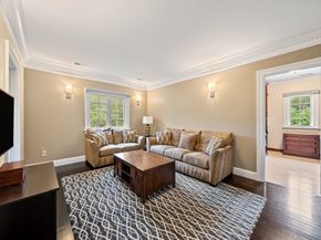 43 Bristol Rd, Wellesley MA 02481