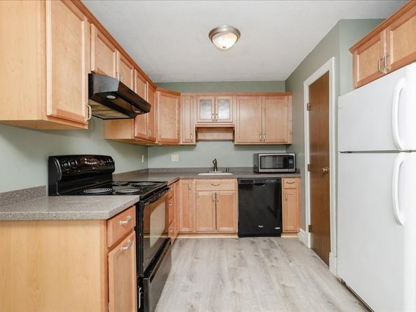 3 Chapel Hill Drive 10, Plymouth MA 02360