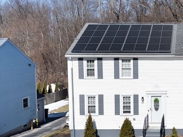 16 Vincent Cir, Worcester MA 01604